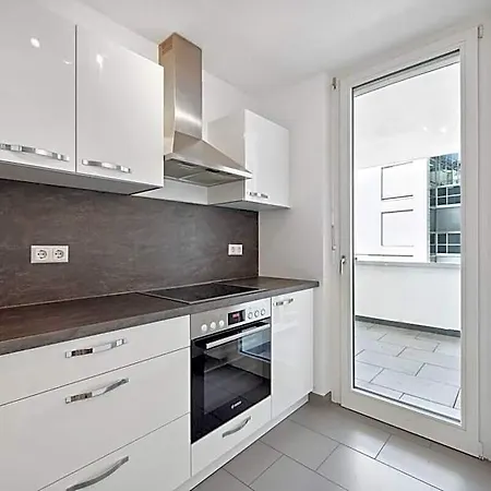 Design With Balcony And In Location 4* Boeblingen
